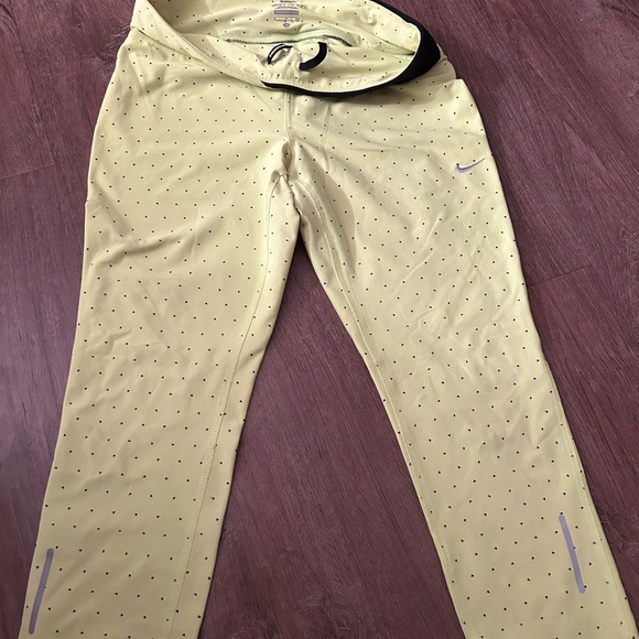 Nike Pants - Nike LightEUC  Yellow Dri-FIT Leggings